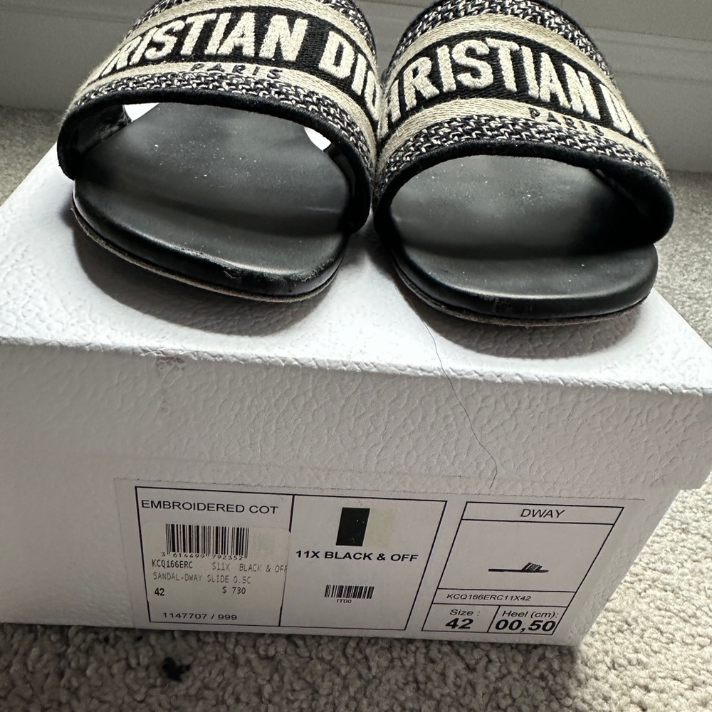 Dior Black and Cream Women's Slides - Picture 6 of 6